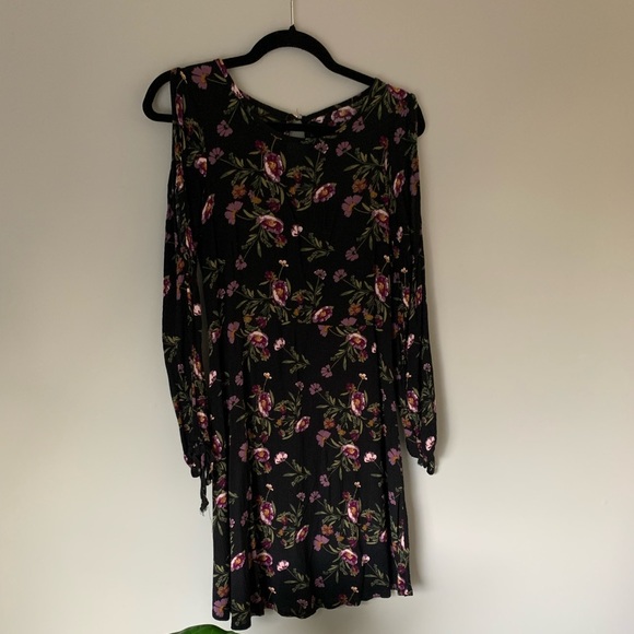 Floral Dress - Picture 2 of 3